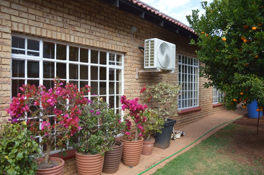 3 Bedroom Property for Sale in Doringkruin North West